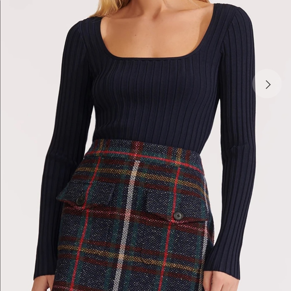 Veronica Beard Clara Pullover Ribbed Top - With Tags size Medium